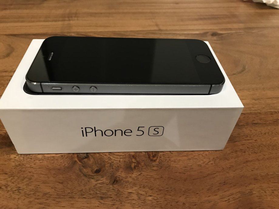 Iphone 5s  16gb space gray