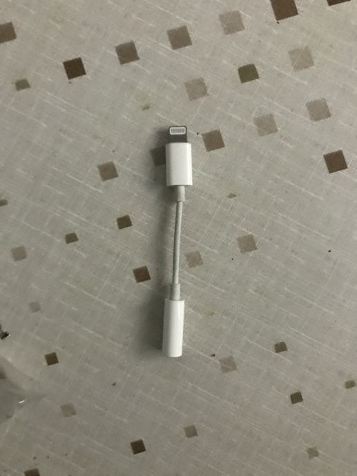 Adapter za slusalice iphone 7