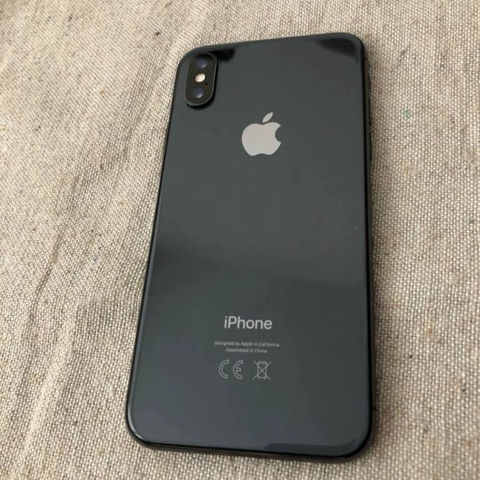 iPhone X space gray