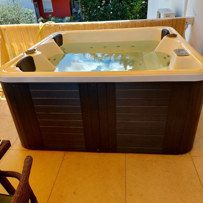 jacuzzi vanjski SNIŽENO