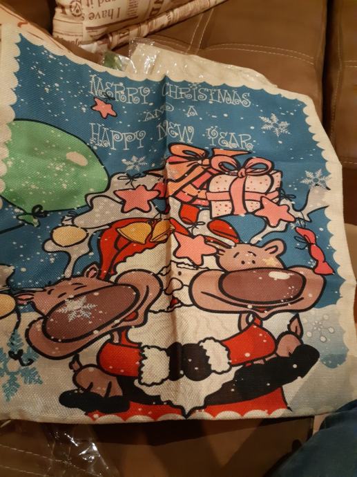 nove božićne jastučnice, 45 x 45 cm