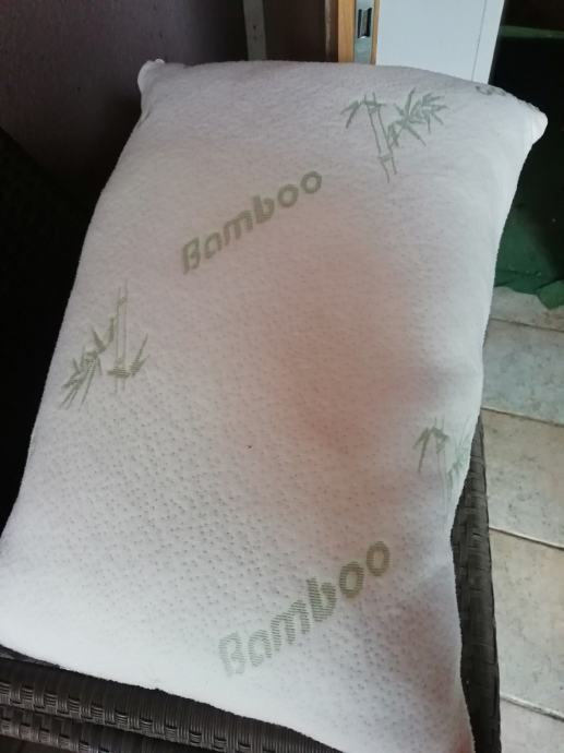 dva bambo jastuka