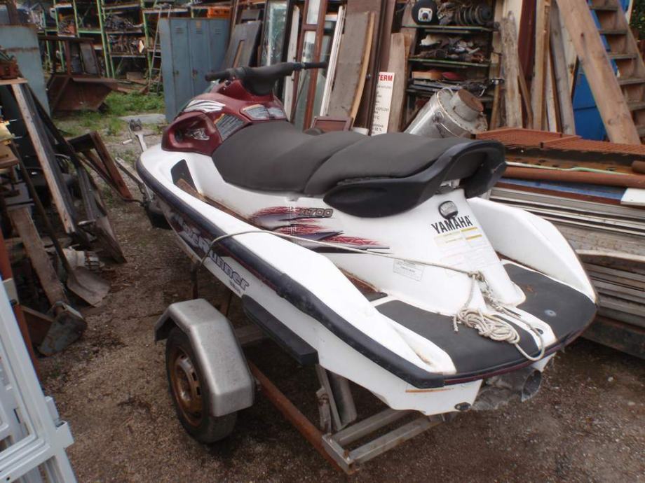 Jet ski Yamaha Waverunner XL 700 P R I L I K A