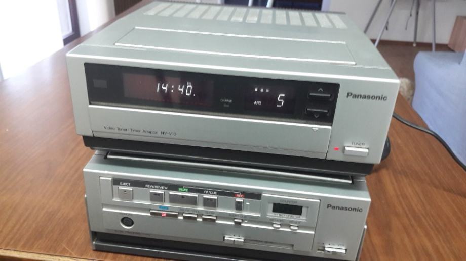 Panasonic Tuner i Recorder.