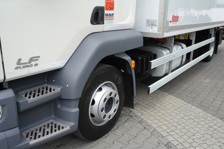 DAF LF 16.250 E6 / Hladnjak / ATP/FRC do 2027 / 18 pal /spavaća kabina ...