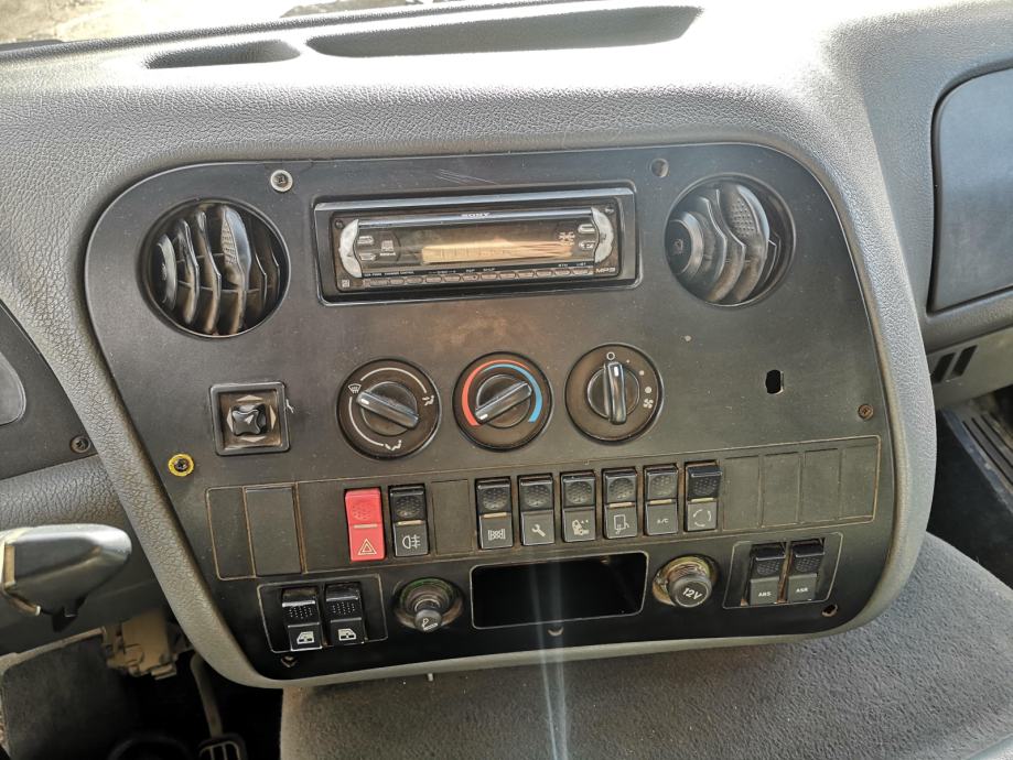 Ford cargo 1830
