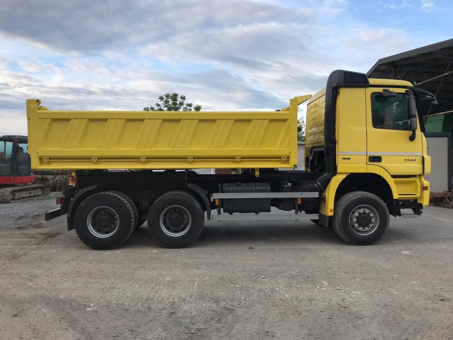 Mercedes Benz Actros 3344 6x6 2009 God mercedes-benz-actros-3344-6x6-2009-god