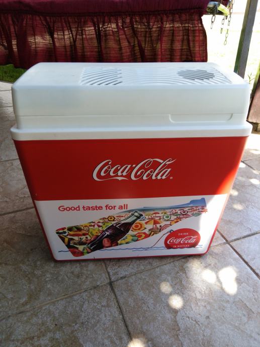 Prijenosni hladnjak Coca-Cola 12V