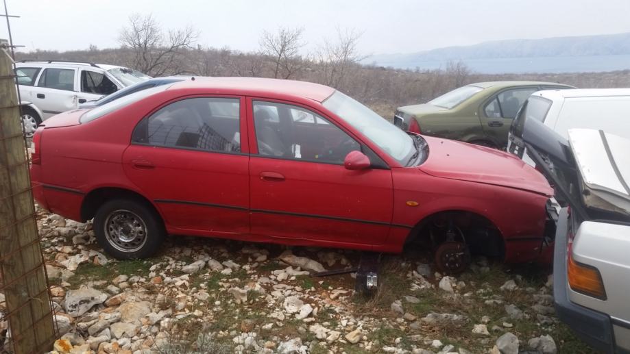Kia shuma 1998