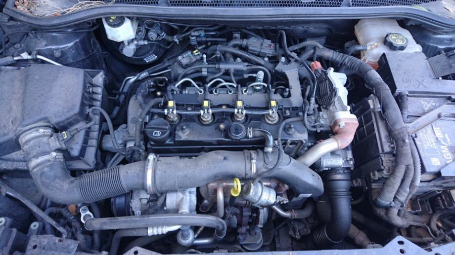 Opel Astra Sports Tourer 1.7 Cdti Zahnriemenwechsel Opel Astra 1,7 CDTI, 2012 god.