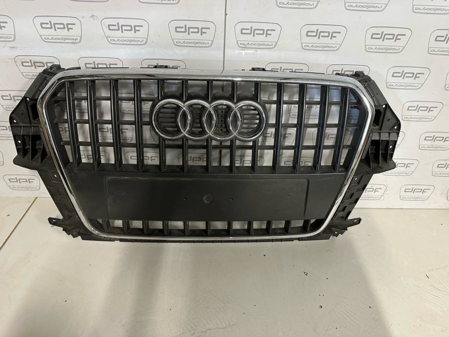 Audi Q3 8U maska