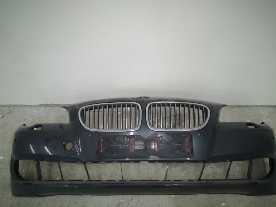 BMW 520d  2012god. Branik prednji prodajem