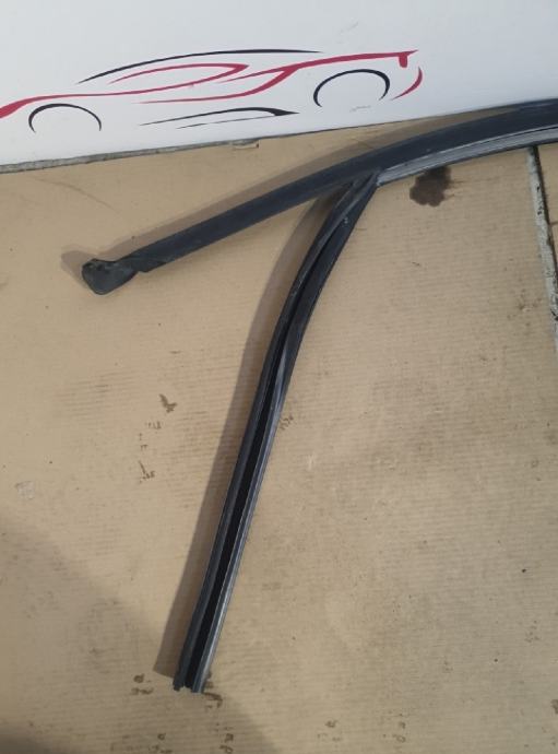 BMW F30 F31 Door Seal Rubber 177447