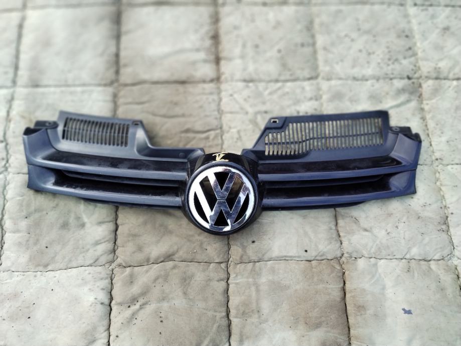 VW Golf 5 prednja maska - tamno plava boja