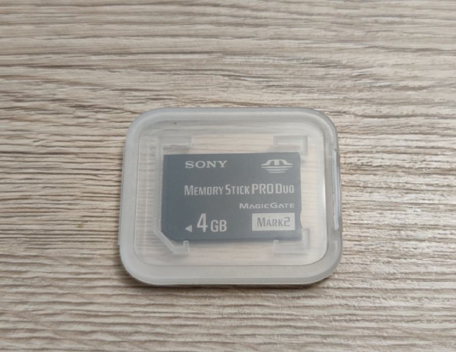 Memory Stick Pro Duo, Sony, 4GB, original, ispravna + kutijica