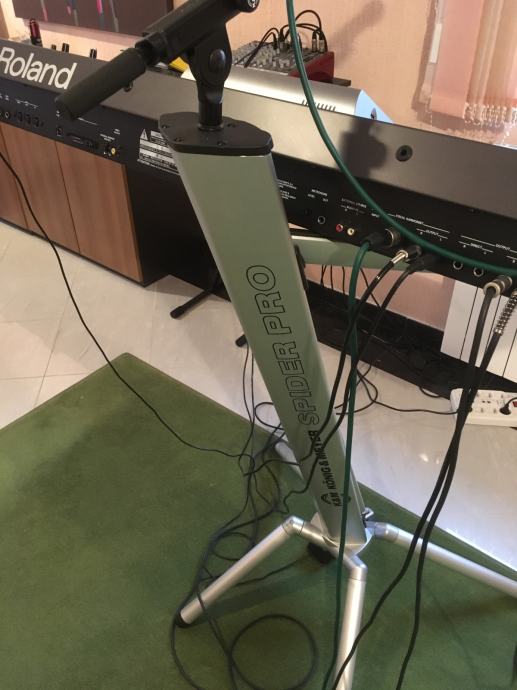 **K&M Spider Pro Keyboard Stand**