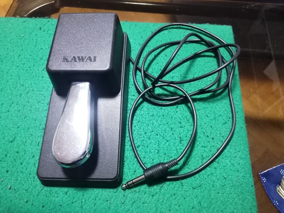 Kawai F10H sustain pedala