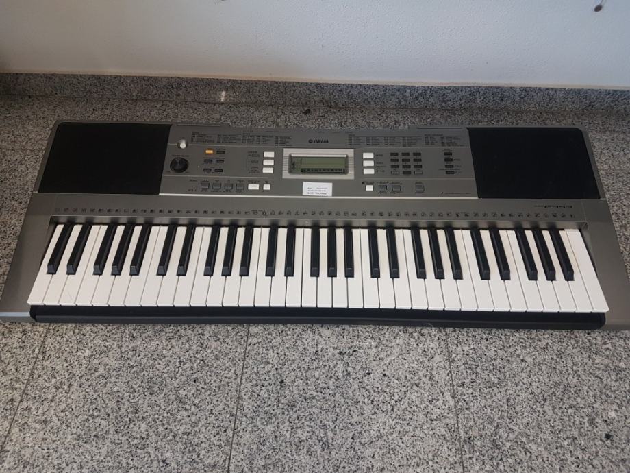 Yamaha klavijatura