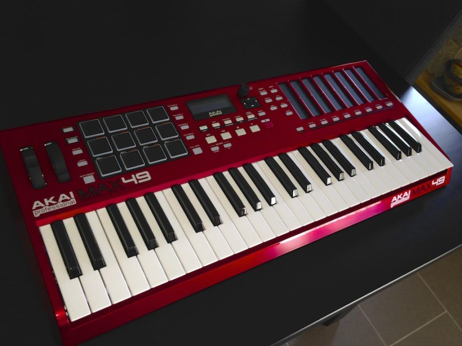 AKAI MAX49 (NOVO)