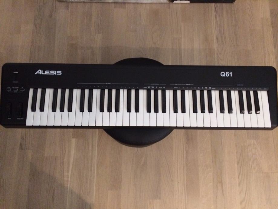 Alesis Q61 MIDI kontroler