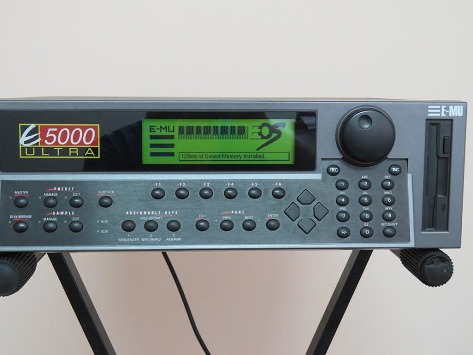 E 5000 ULTRA rack sampler