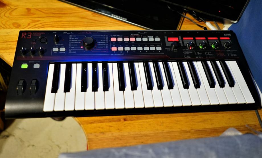 R3 Synthesizer Vocoder
