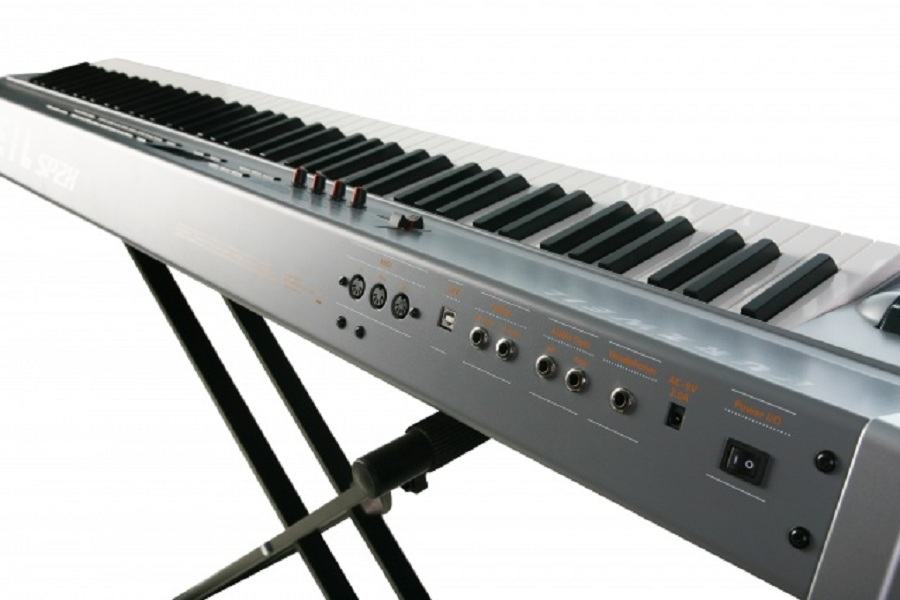 Hitno !!!! Kurzweil Stage piano sp2x , novo, pedala