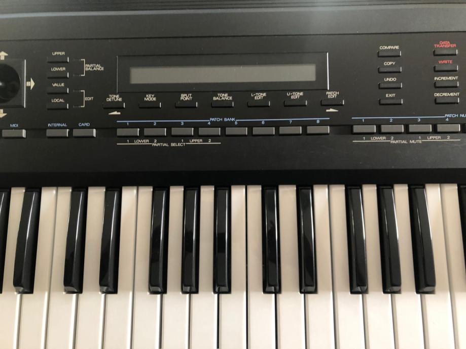 Roland D50