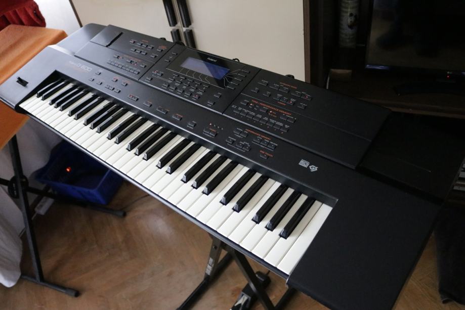 Roland G600 Arranger Workstation