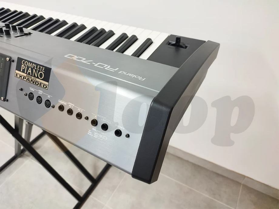 Roland RD700 stage piano