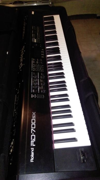 Roland RD700SX