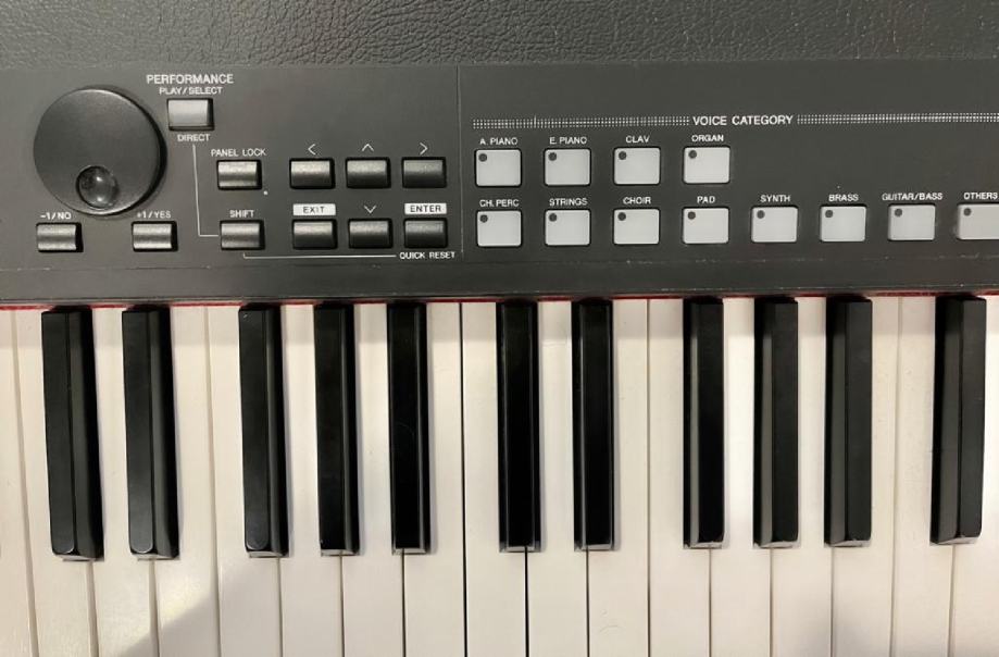 Yamaha CP40 stage piano
