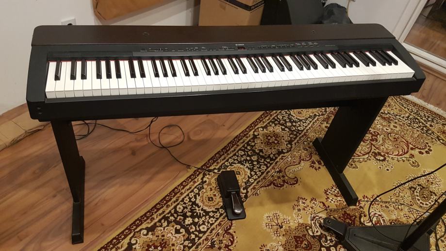 YAMAHA P140 electronic piano