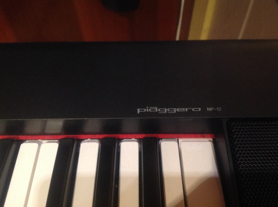 Yamaha Piaggero NP-12 elektricni klavir