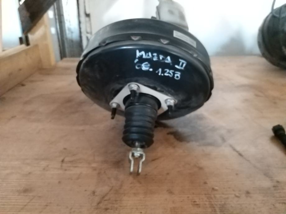 MAZDA 2 SERVO BUBANJ