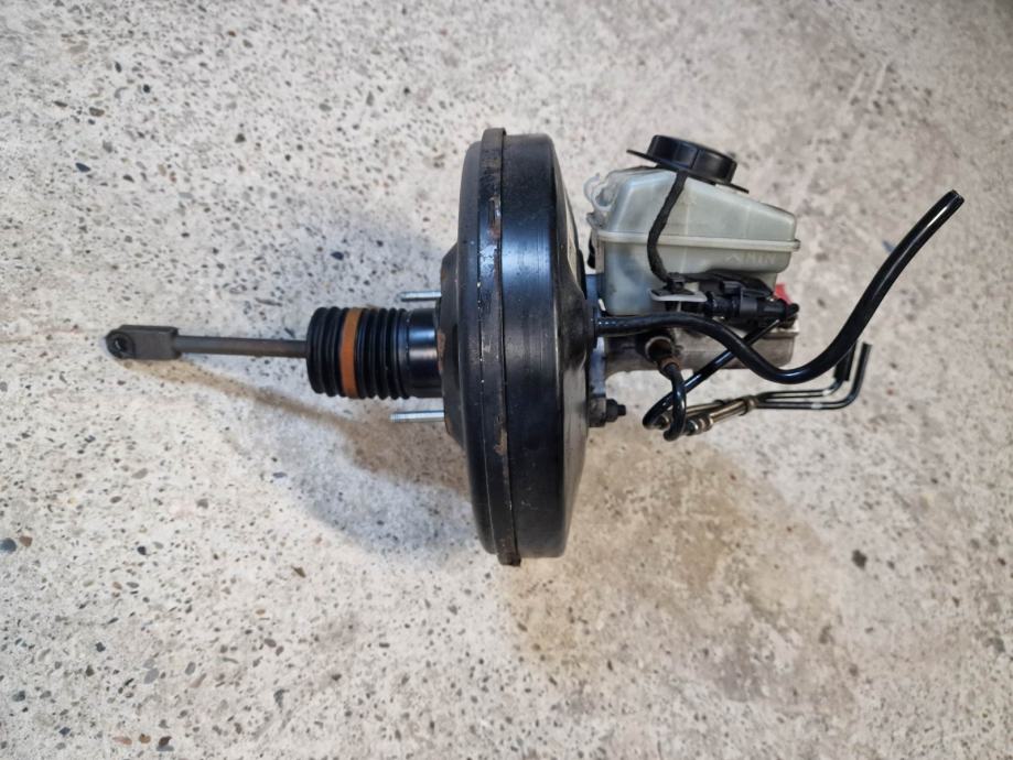 Opel Astra H Servo bubanj i glavni kocioni cilindar