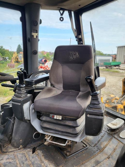 Radni stroj utovarni rovokopač JCB 4CX SM PC2