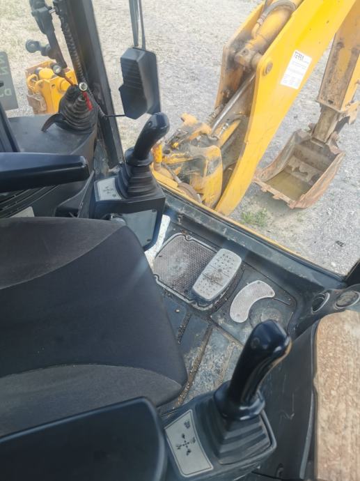 Radni stroj utovarni rovokopač JCB 4CX SM PC2