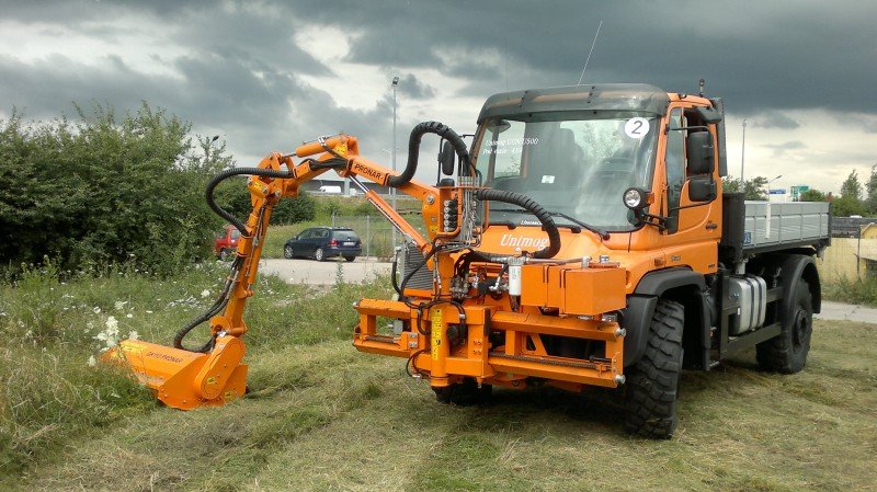 MULTIFUNKCIJSKA HIDRAULIČNA RUKA WWP500 UNIMOG ILI TRAKTOR