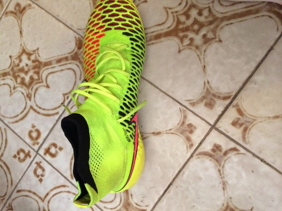 kopacke nike magista