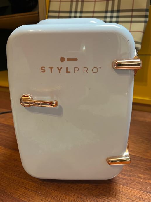 Skincare/make up beauty fridge Stylpro