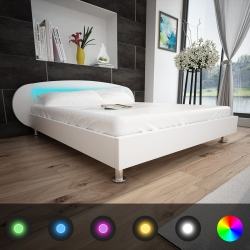 Bijeli krevet od umjetne kože s LED trakom 140 x 200 cm