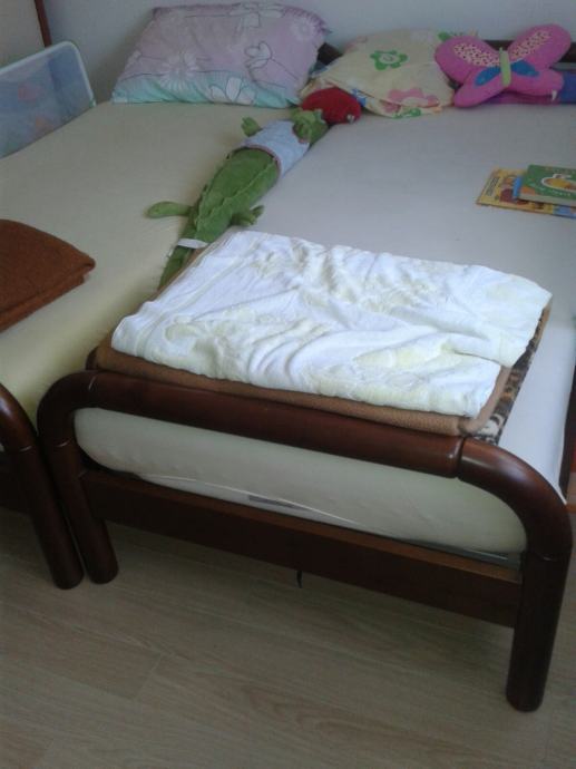 Masivni drveni kreveti s fleksibilnom podnicom