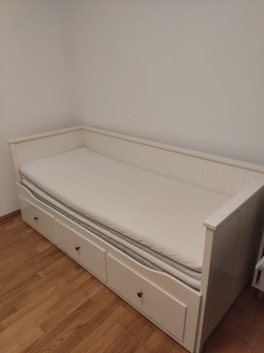 Ikea Hemnes dnevni krevet 80x200 3 ladice/ 2 madraca bijeli