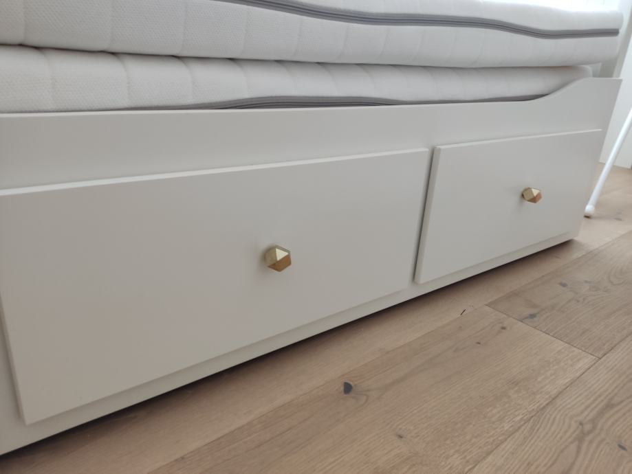 Krevet Ikea Hemnes