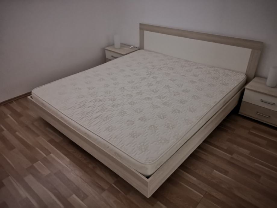 Krevet za spavaću sobu 180x200 cm