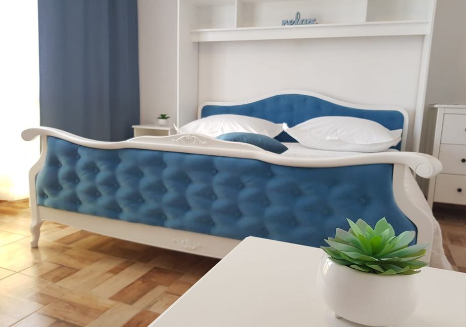Krevet, stilski, puno drvo, obnovljeni, tapecirani 180x200
