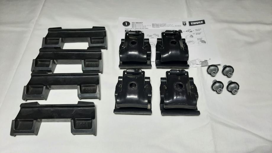 Kit Complet Barres De Toit Thule - Pieds Evo + Attaches 186007 + Serrures - Pour Rails Encastrés