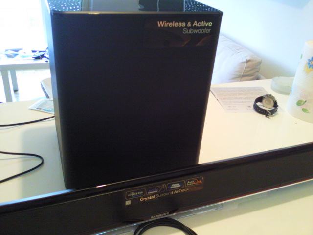 samsung sound bar subwoofer blinking blue light