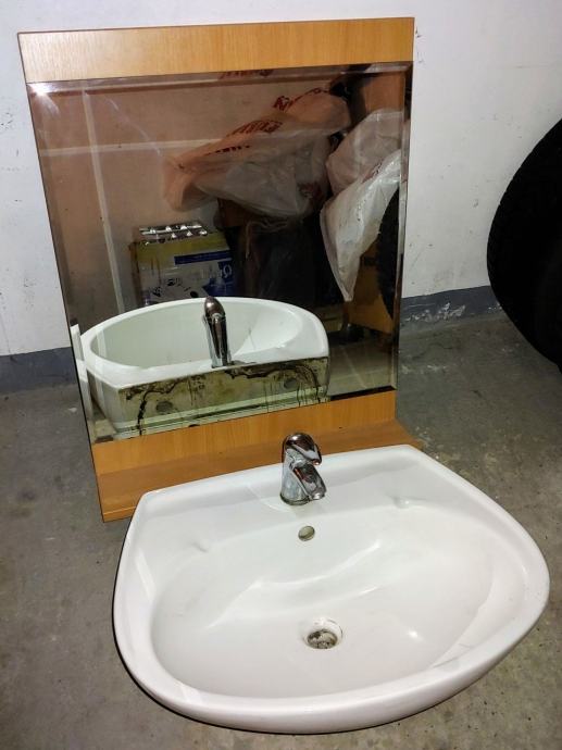 Umivaonik i ogledalo